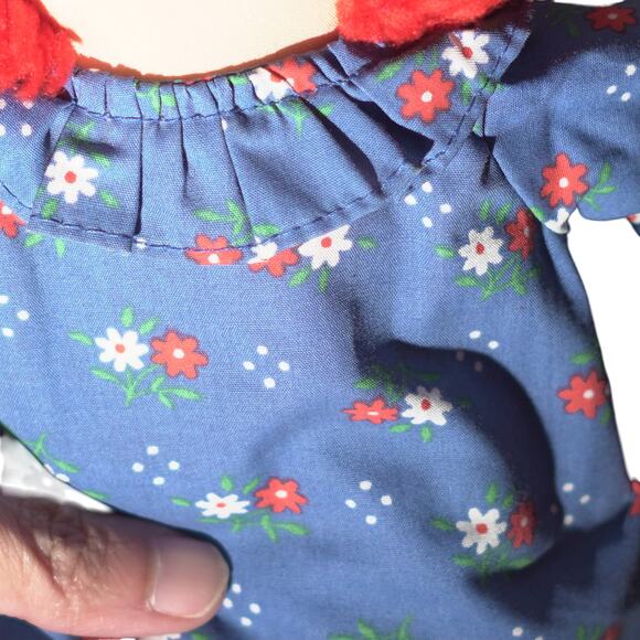 Raggedy Ann Doll Navy Dress Floral Apron Red Yarn Hair Collectible VTG Gifts - Picture 3 of 9